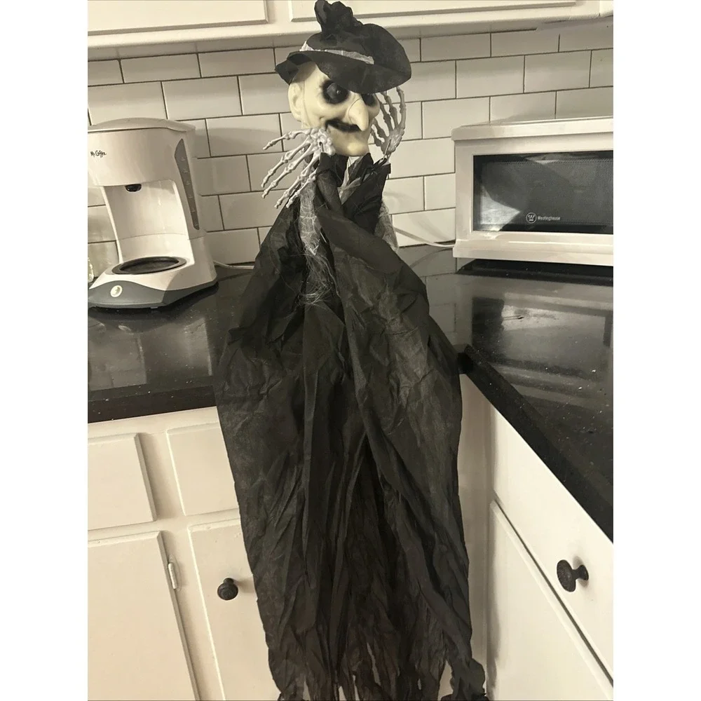 Hanging Witch Decor Halloween Decoration Outdoor‎ Sounds Lights